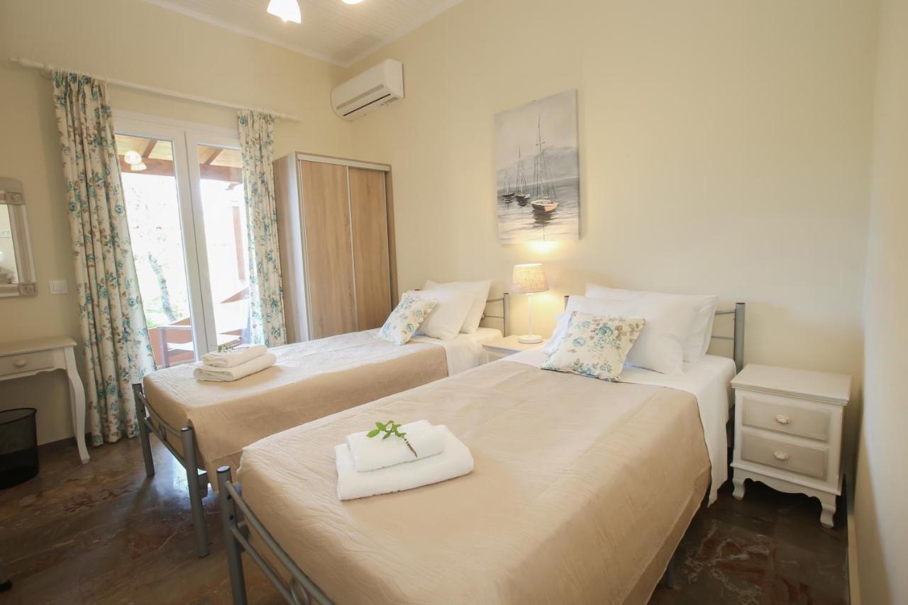 Navigator Villas - Houses Akharavi Extérieur photo